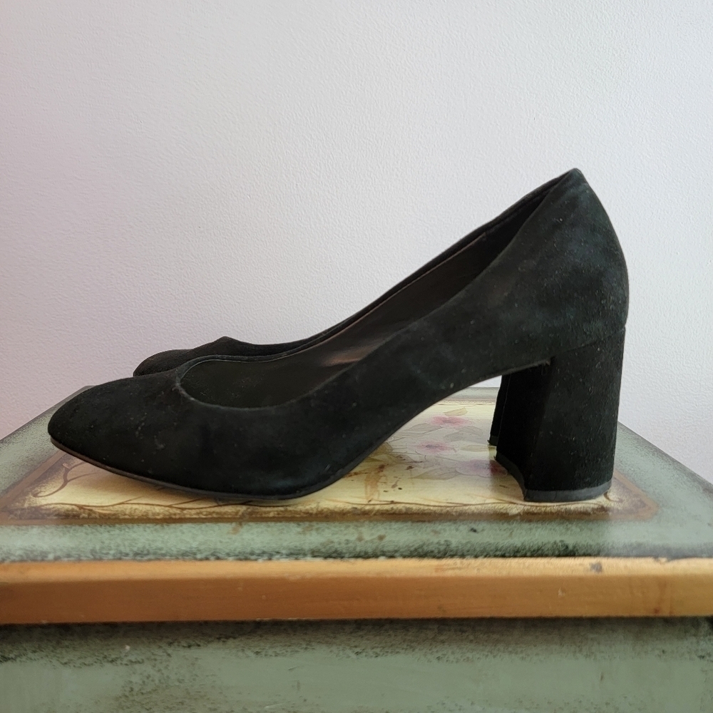 Saks Fifth Ave Galent Black Suede Pump Size 6 1/2 - Picture 7 of 14